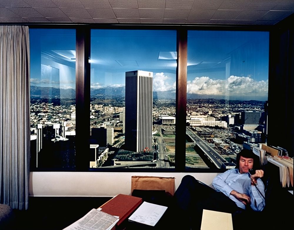 Bill Owens, L.A. Skyscraper View, 1980. Collection Frac Languedoc-Roussillon