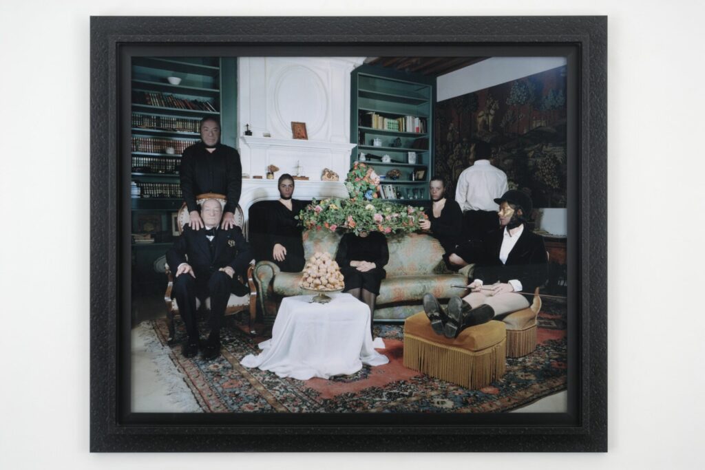 Delphine Balley, La Réunion de famille, de la série L’Album de famille, 2007, 133 x 156 x 8 cm - Collection Frac Occitanie Montpellier. Photo Christian Perez