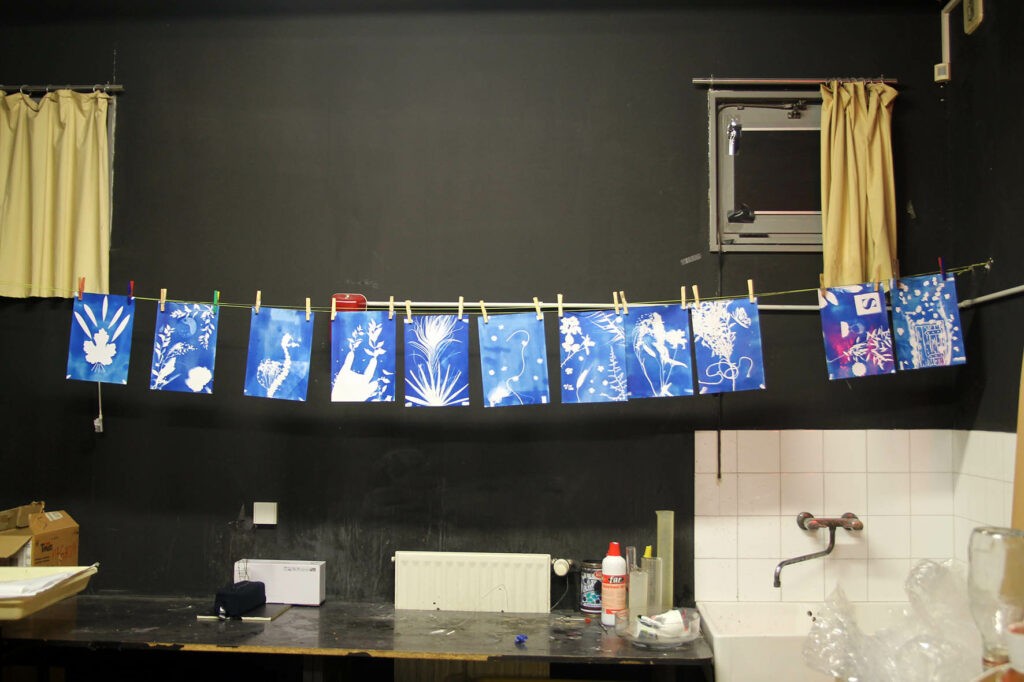 Agnès Fornells, atelier de cyanotypie, 2021. Photo A. Fornells