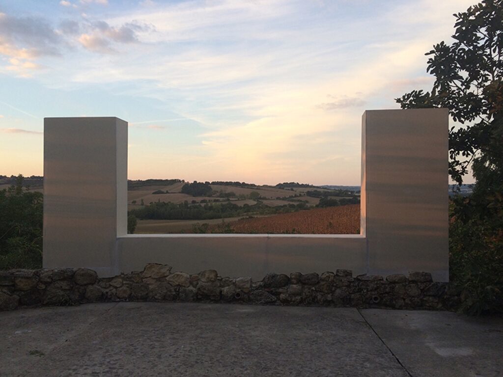 Lucie Laflorentie, Veduta II, 2018, plaques de placoplâtre, bois - Vue de l’exposition Regarder l’agreste paysage, AFIAC 2018
