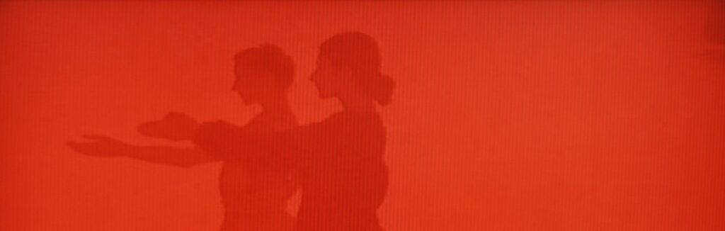 Jean-Claude Ruggirello, Peacock, 2003, vidéo, 16 min 22 sec (video still, détail) - Collection Frac Occitanie Montpellier, ADAGP, Paris 2024