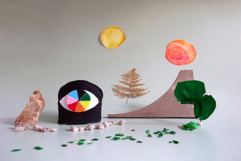 Anabelle Hulaut, Les Paysages agités de Sam Moore, 2019-20, photographie (série), 40 x 60 cm - Collection Frac Occitanie Montpellier. © Adagp, Paris 2025